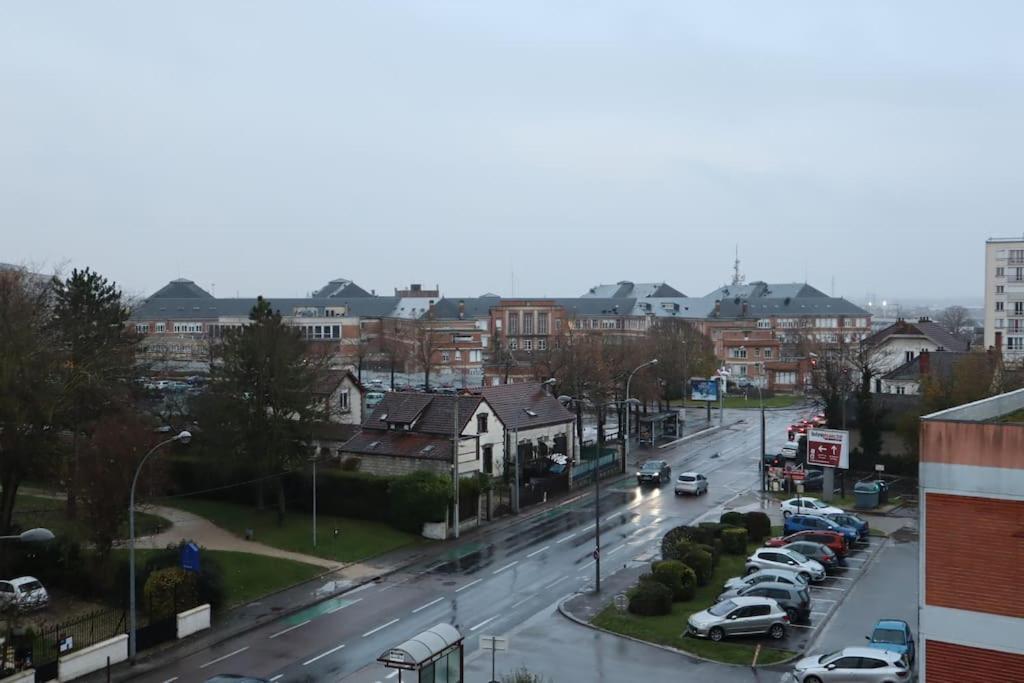 Secteur Hopital Universites Et Centre Sportif Saint-André-les-Vergers Zewnętrze zdjęcie